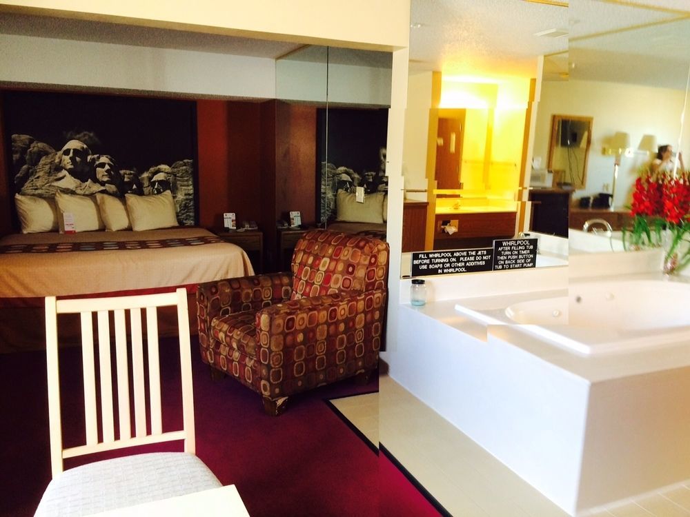 Super 8 By Wyndham Chadron Ne Hotel Bagian luar foto
